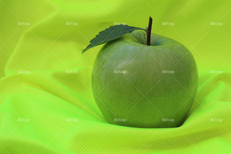 green apple