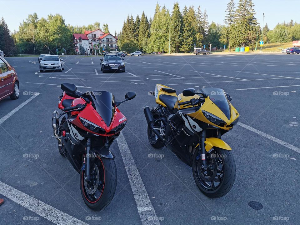 Yamaha r6 2004 sisters