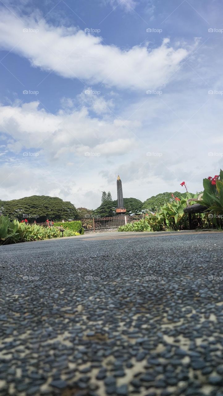 jalan taman tugu malang