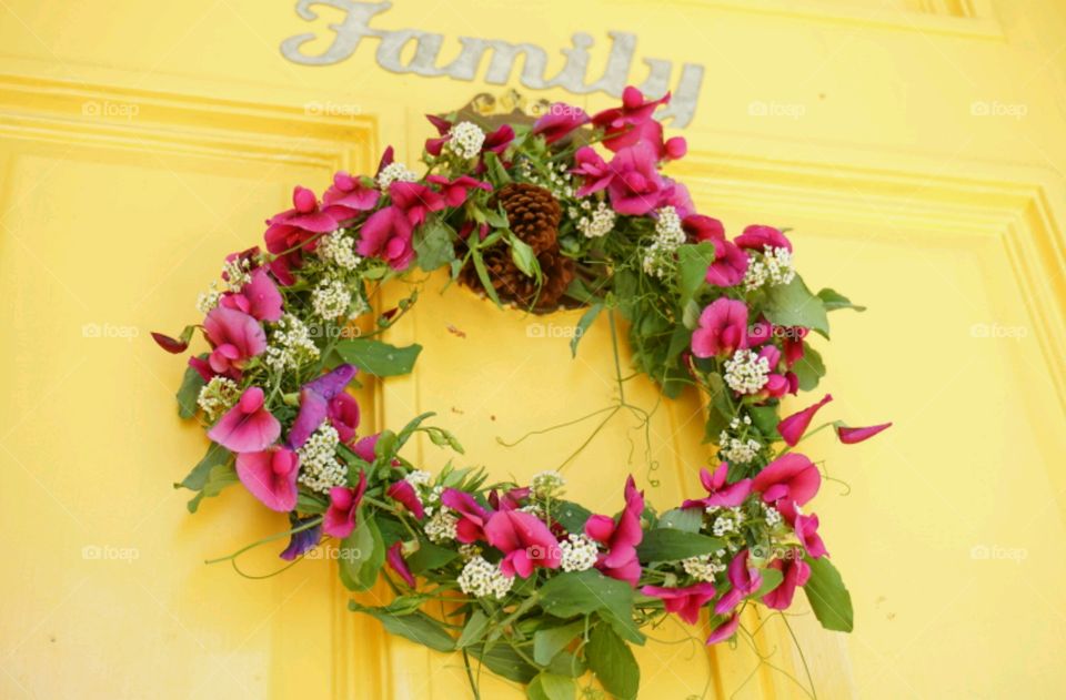 Flower crown - snowpea flower with snow white flowers