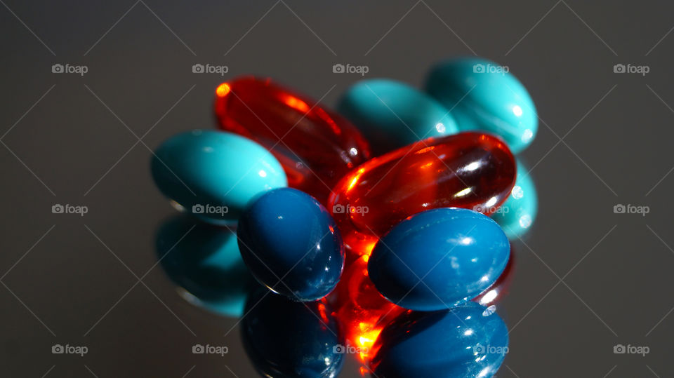 Color pills 