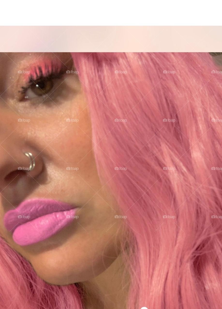 Barbie pink hair, eyeshadow and lipstick! 