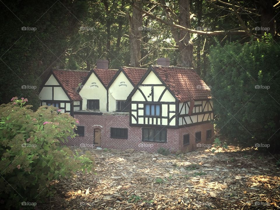 Miniature cottage 