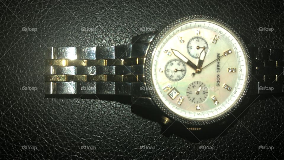 Michael kors original watch sold 700$ in Africa 