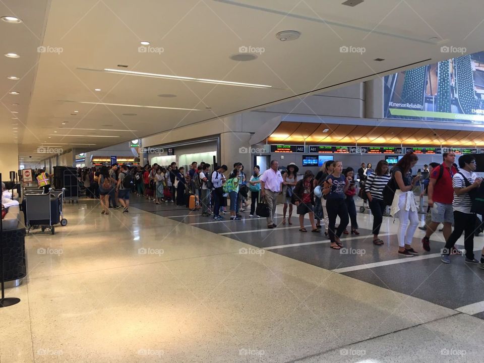 Airport queue 
