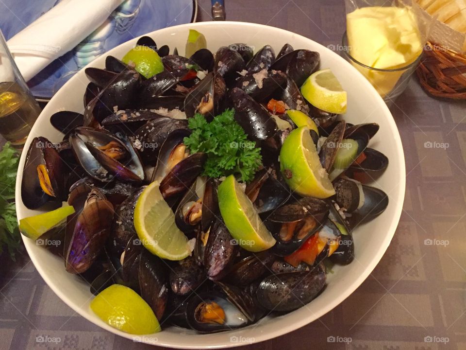 Prepared sea mussels. 