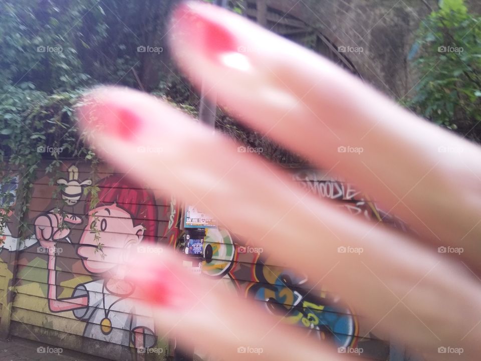 Fingers got the light