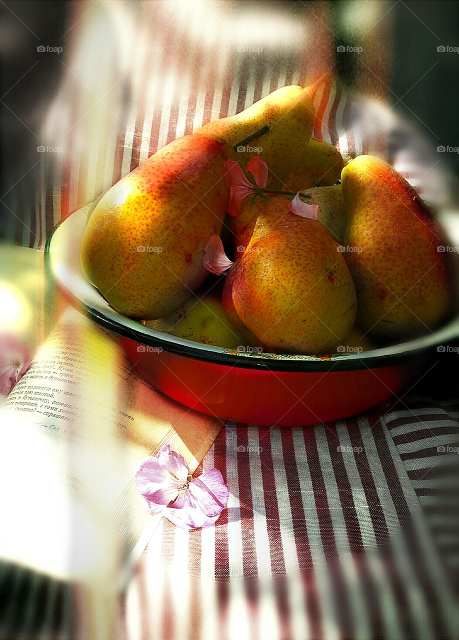  Sweet pears in the garden