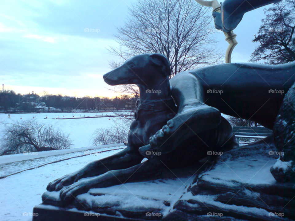 winter stockholm dog statue by Barbman