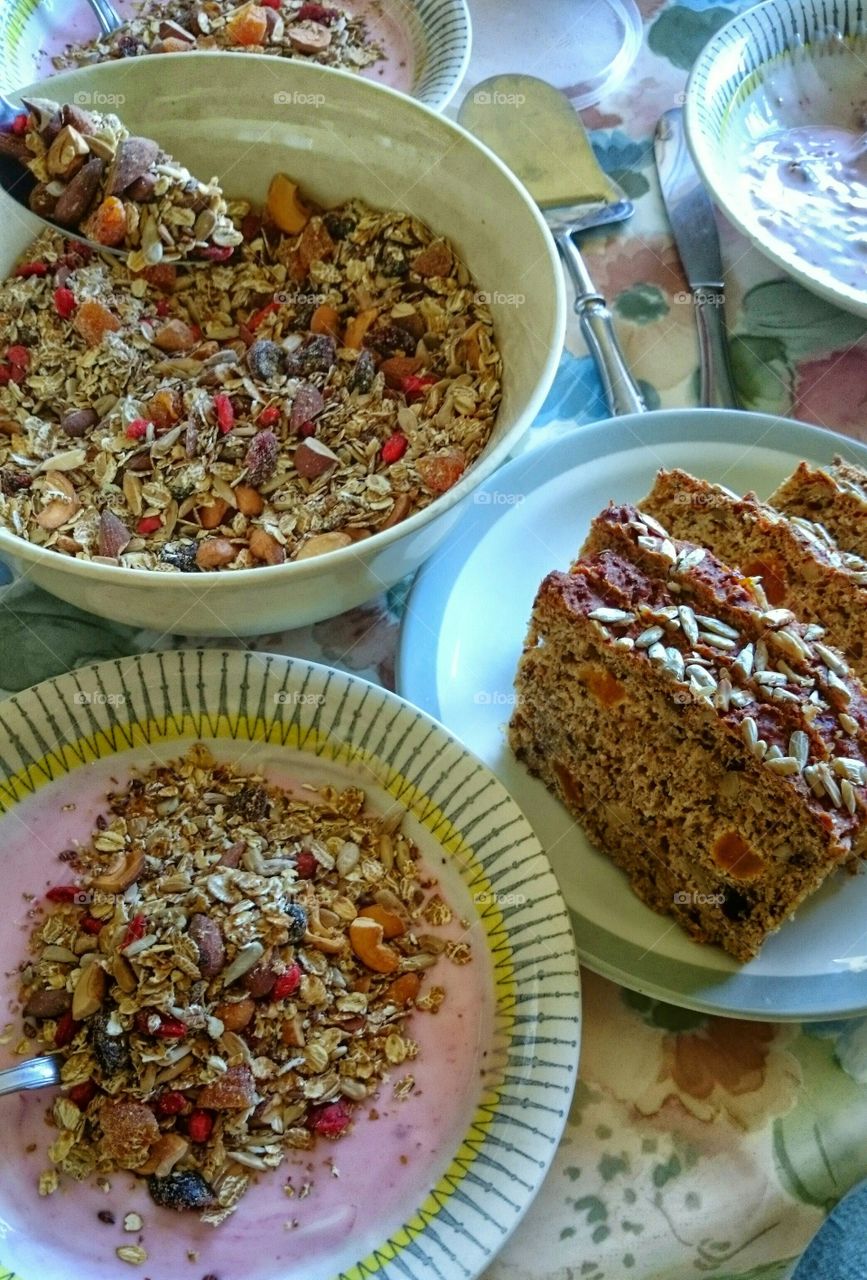 homemade breakfast, bread and cereals . homemade 