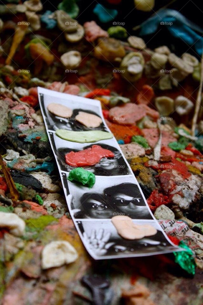 Gum wall