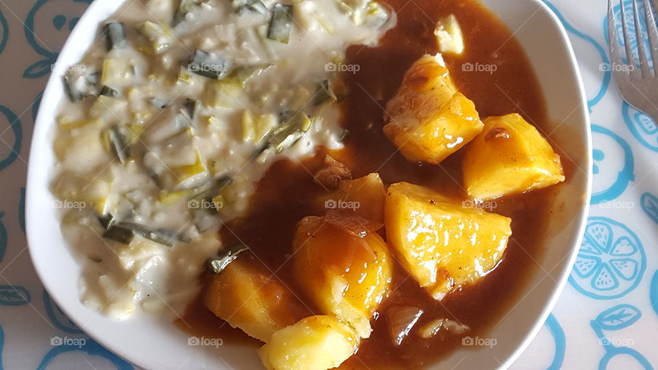 Spareribs mit Kartoffeln und Lauch Gemüse