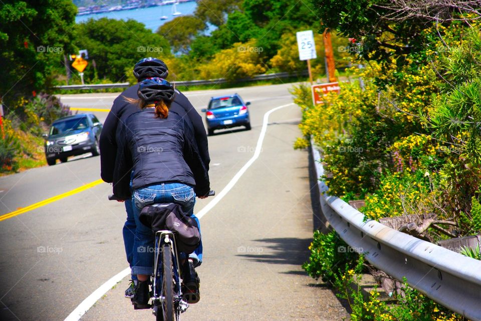 People in San Francisco commuting to work by bike.
