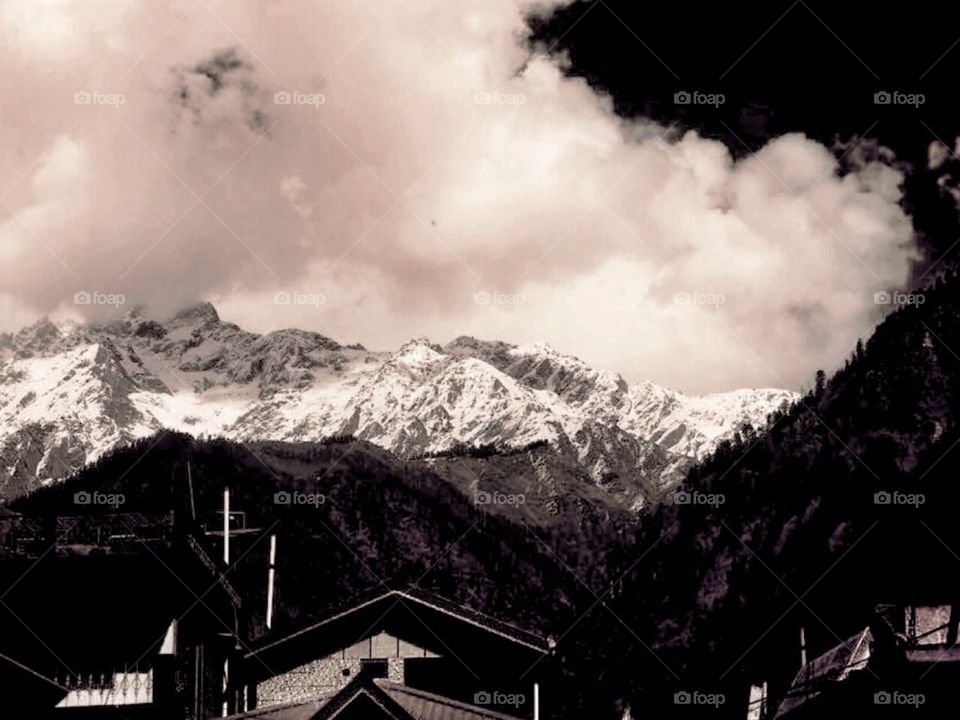 Snow covered mountain in Himachal at its best.