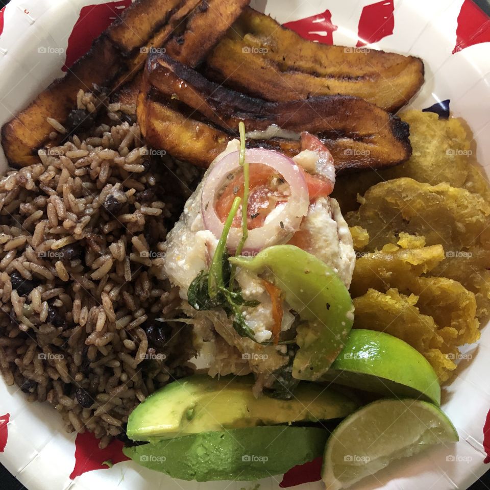 A Dominican plate
