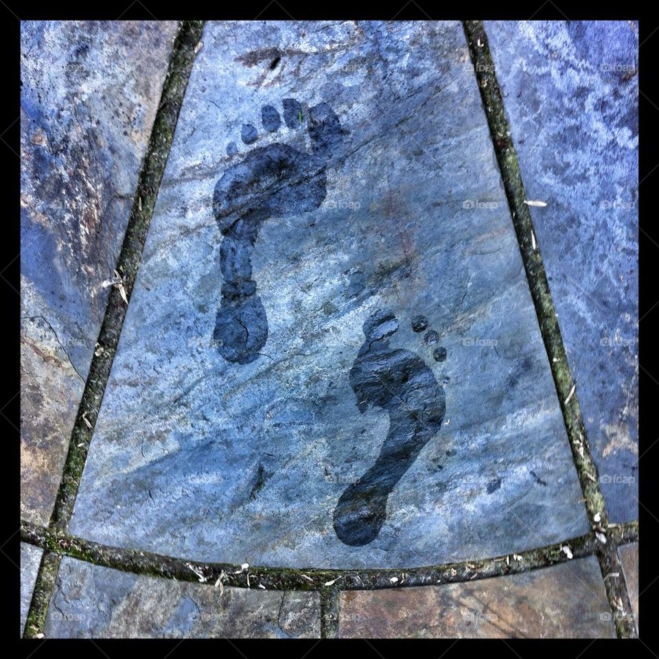Wet footprints