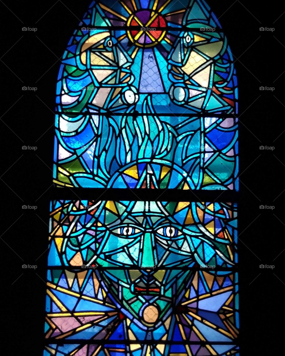 vitraux de jean cocteau a Metz