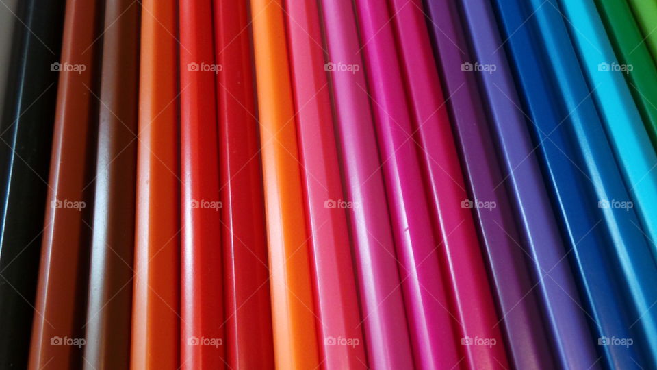 multicoloured fiber pens