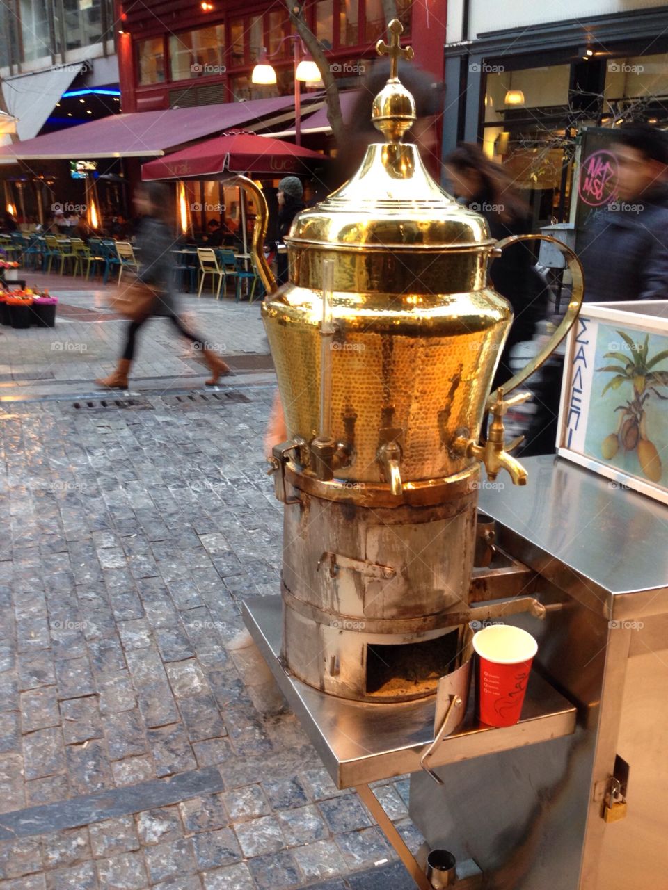 Coffee on the go in Ermou street, Athens, Greece 💙🇬🇷☕️