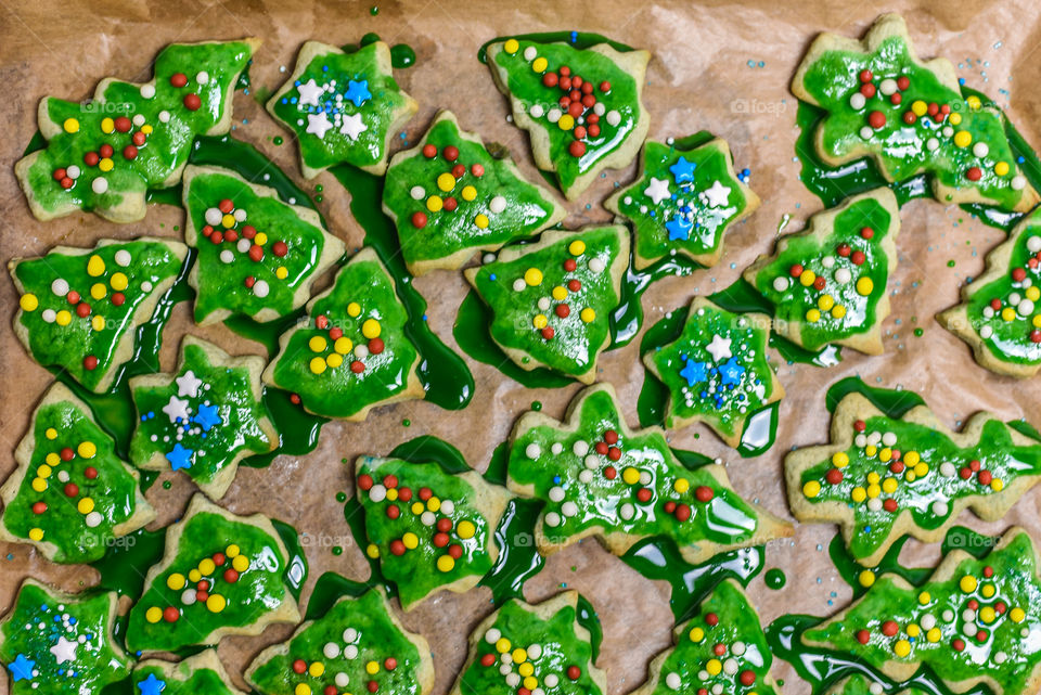 backing christmas cookies