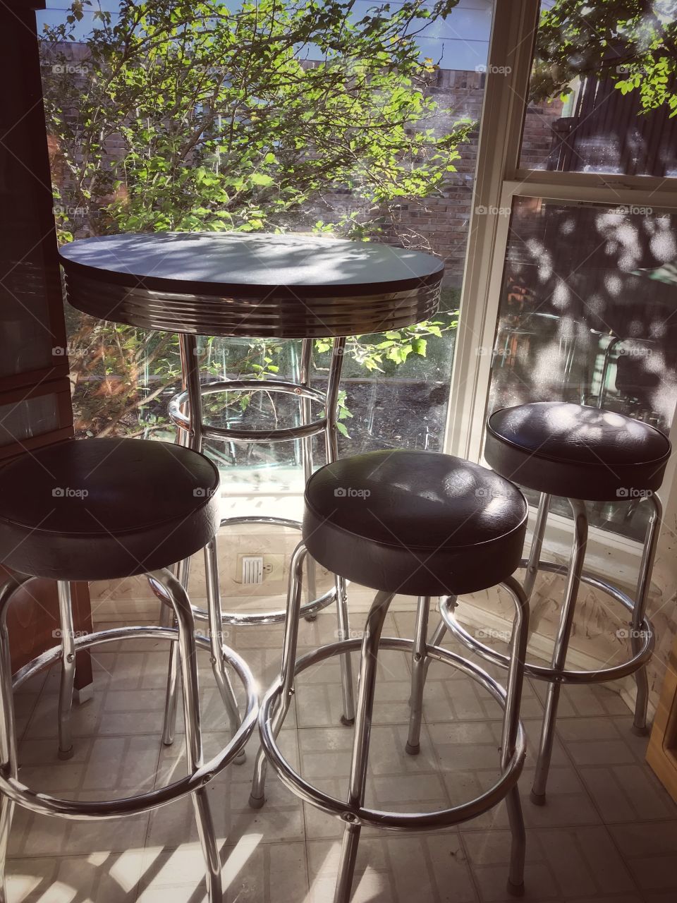 Vintage Bar Table & Chairs Stools