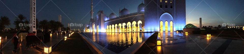 Sheik Zeyed Grand Mosque in Abu Dhabi