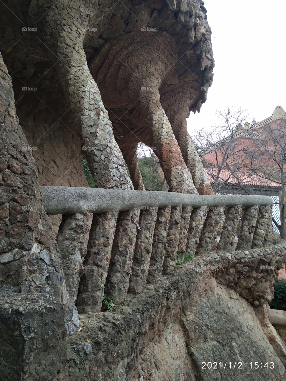 Estructura en piedra y caliza...