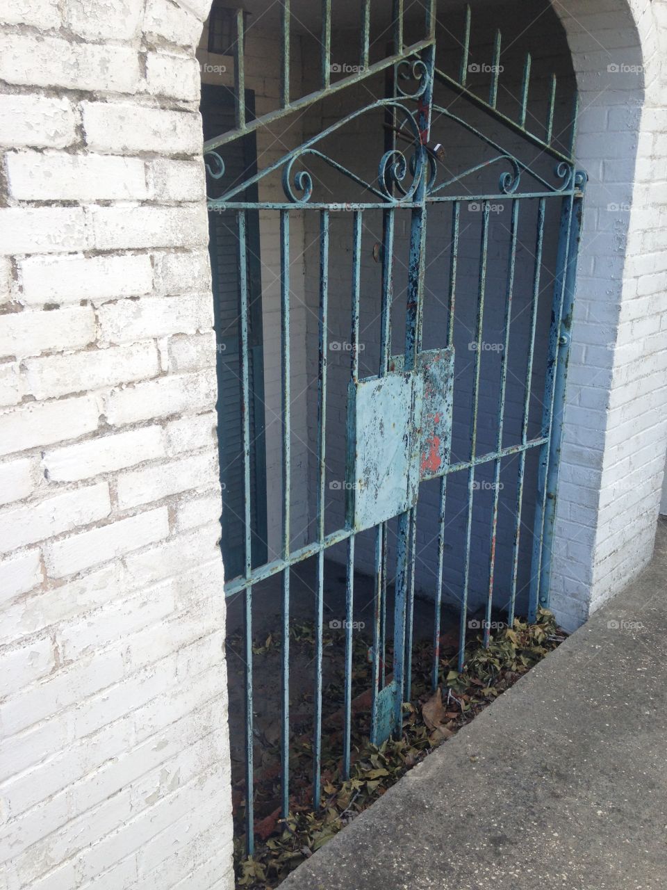 Gate to nowhere 
