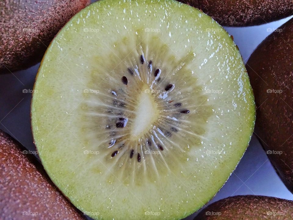 Sliced kiwifruit