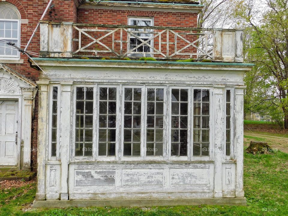 Windows on an abandoned house 