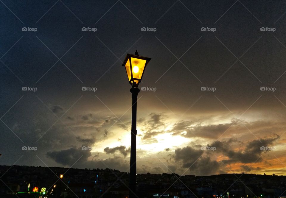 Find the light differences!