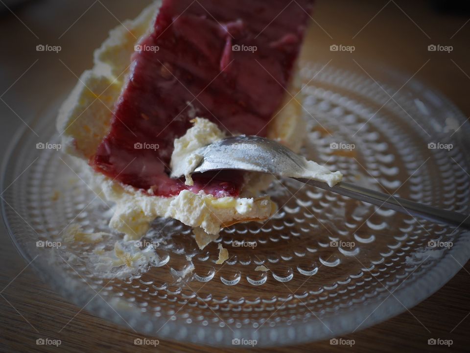 Creamy pastry with raspberry glace
