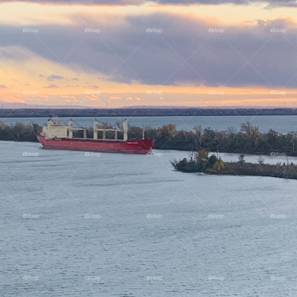 Living by the St.Lawrence river 