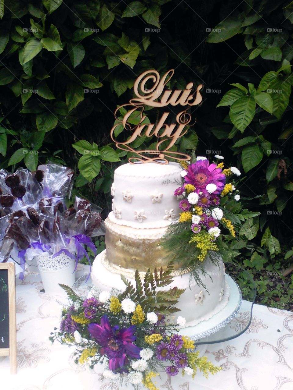 pastel de boda #boda #lila #blanco #dorado