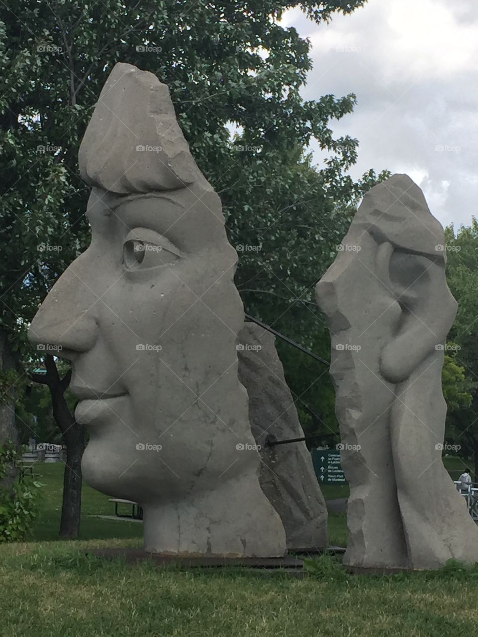 Two faces in the park 