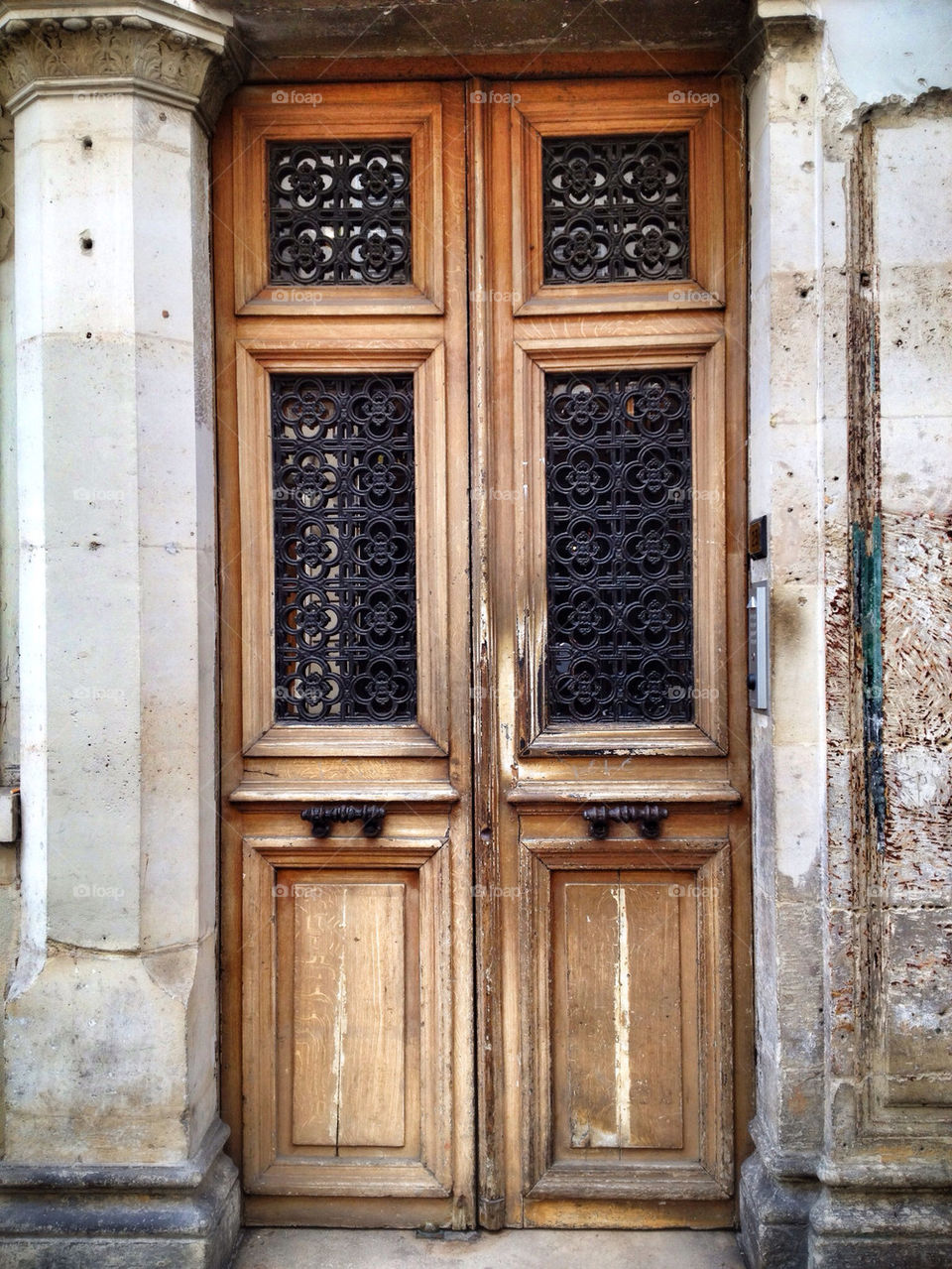 wood architecture door paris by poivre