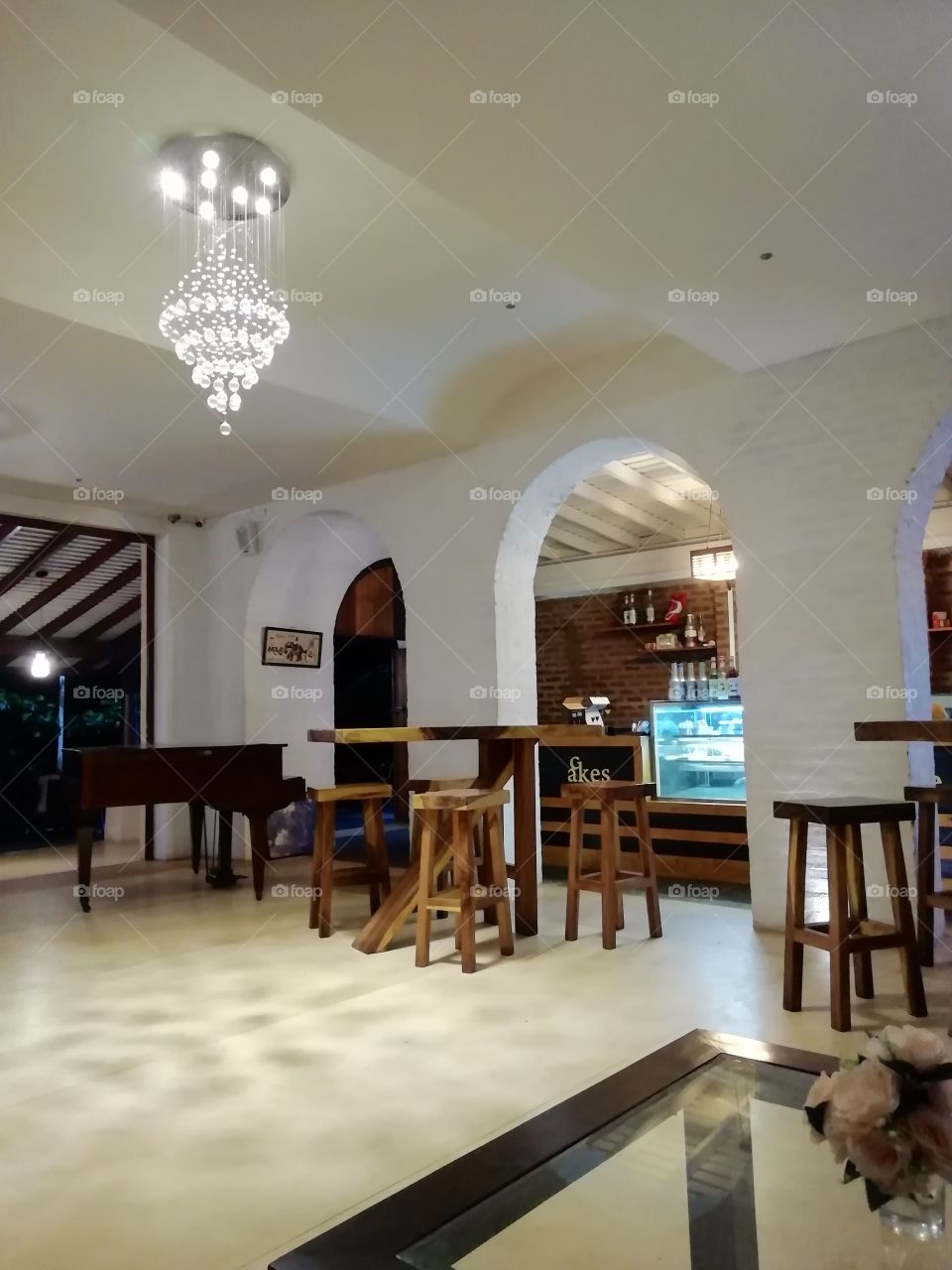 Cafés are still empty 😕