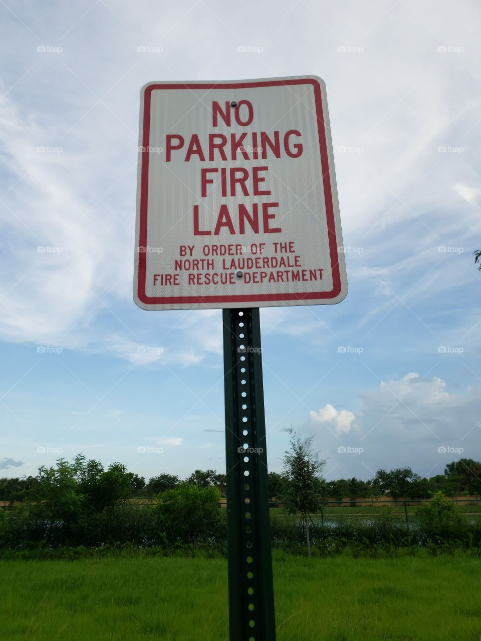 No Parking Fire Lane Sign - Fort Lauderdale Florida Fire Department