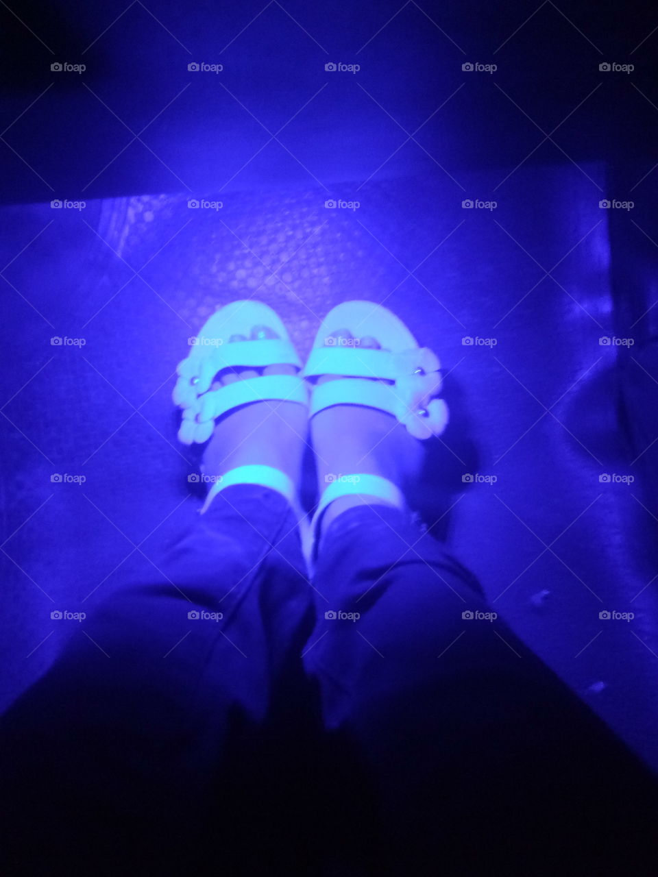 Art and Beauty Lie everywhere.. One needs perfect eyes to see it! 
#Sandals
#Lights
#Fav
#PicturePerfect