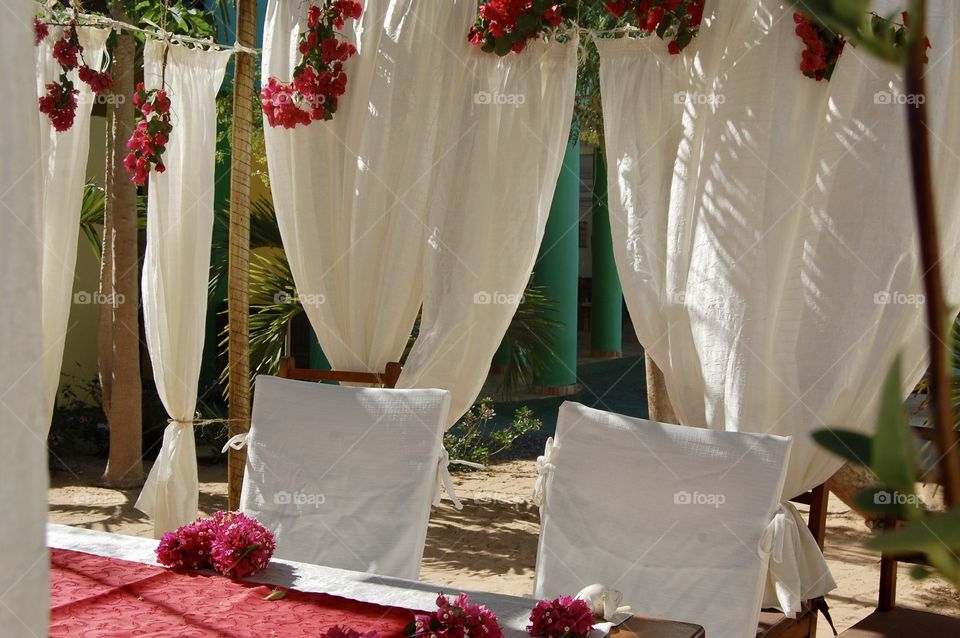 Civil wedding in the summer for few persons 