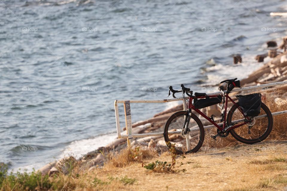 Bike by the ocean 