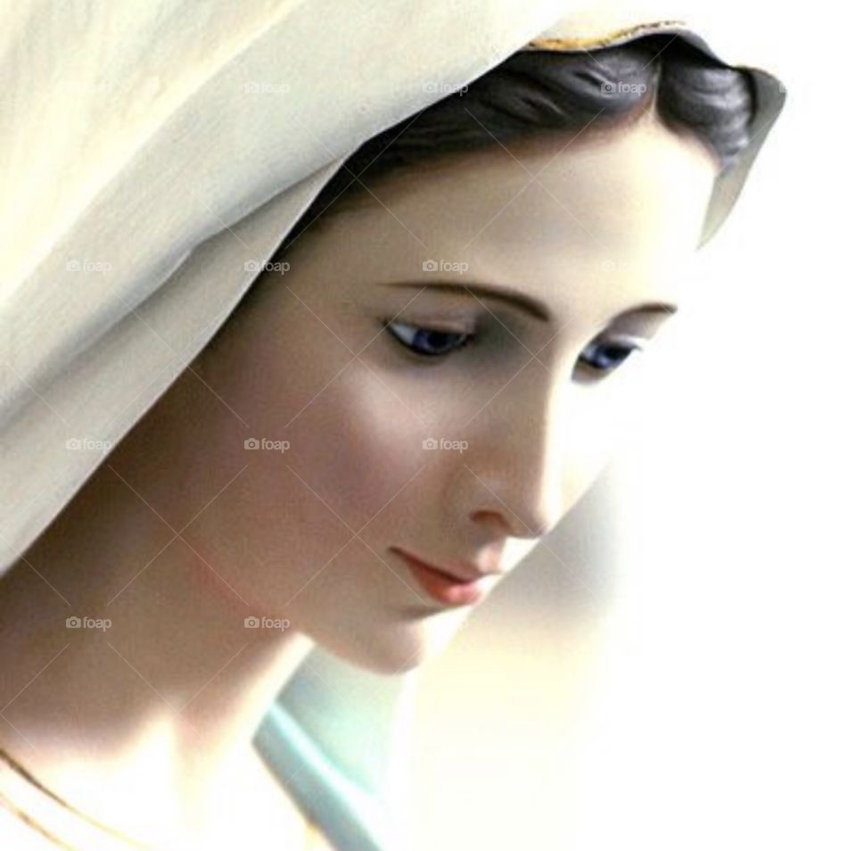 🙏 🇪🇸 Oh Maria, ruega por nosotros que recurrimos a ti.  Amén.  🇧🇷 Ó Maria, Nossa Senhora, rogai por nós que recorremos a vós. Amém. / 🇺🇸 O Mary, pray for us that we turn to you.  Amen. / 🇮🇹 O Madonna, prega per noi che ci rivolgiamo a te. Amen. 