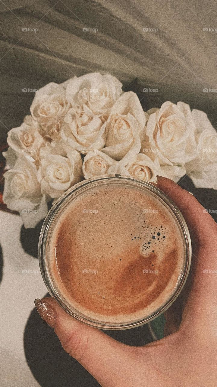 Cup of coffee and roses, coffee, flowers, beautiful 