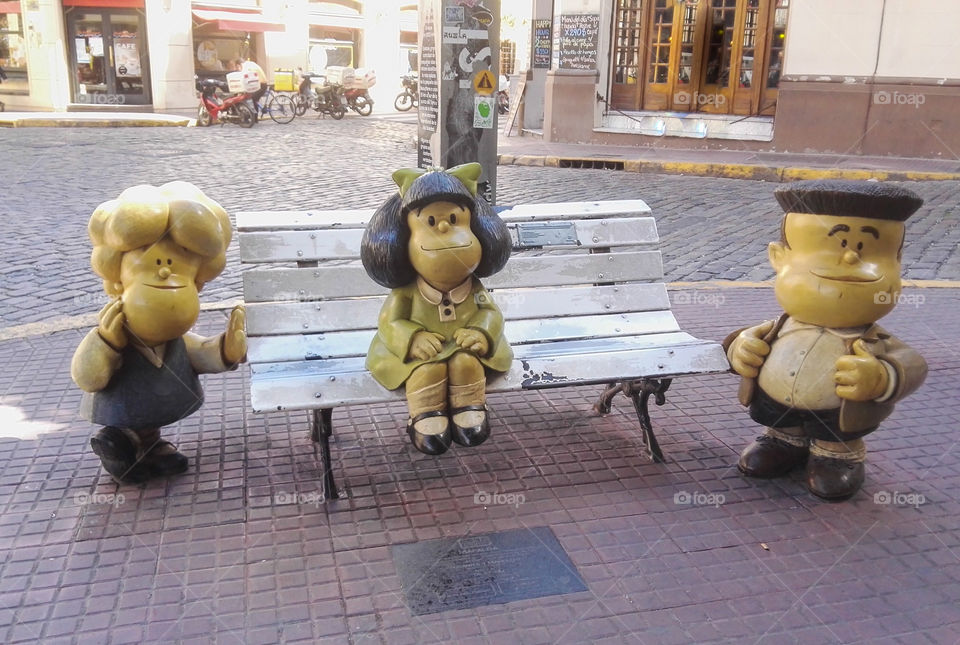 Famous bench with Mafalda and friends statues