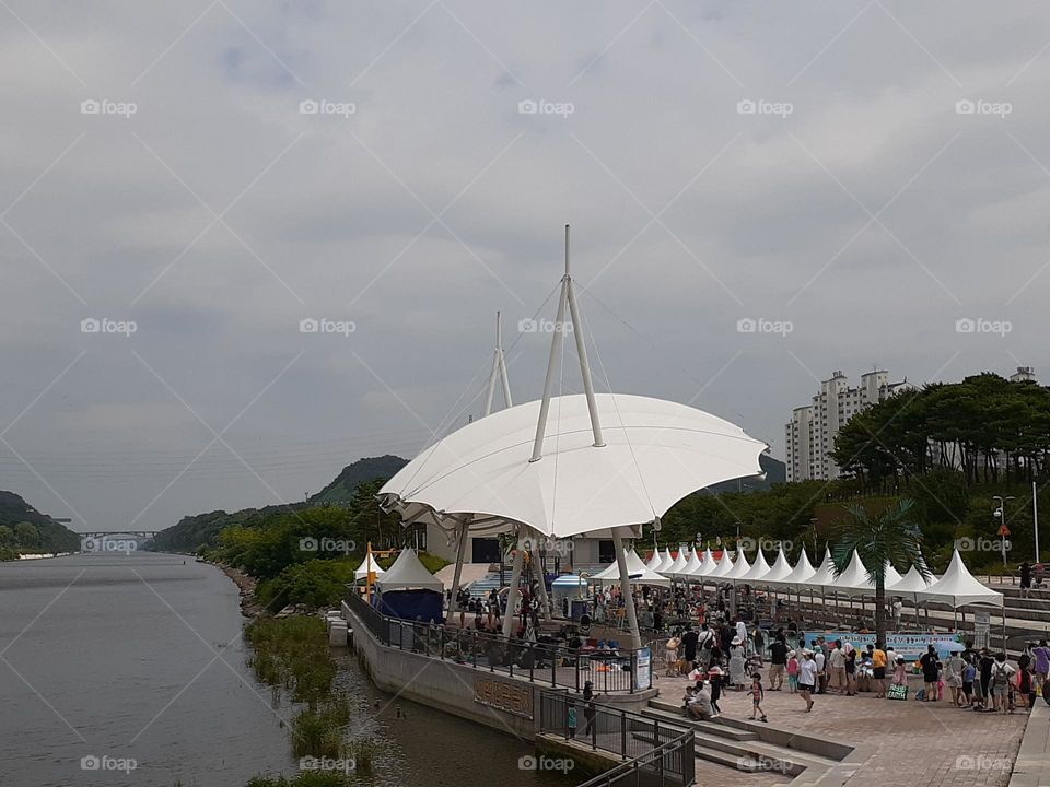 Korea crowd in summer