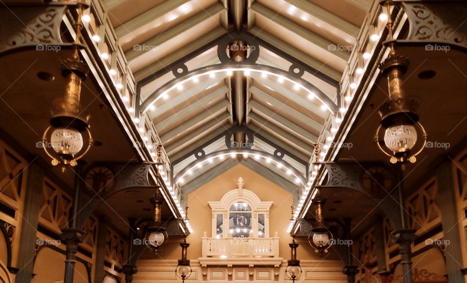 Illumination of illusion.