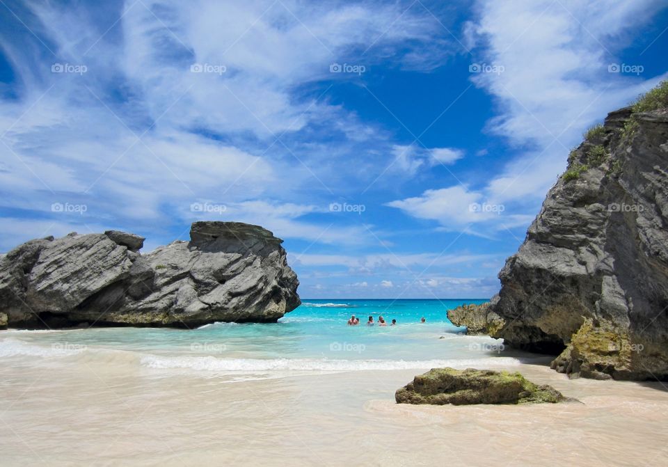 Bermuda Paradise. Beaches on Bermuda! White silky sand, azure waters and rocks the size of a home line the coast of this island getaway. 