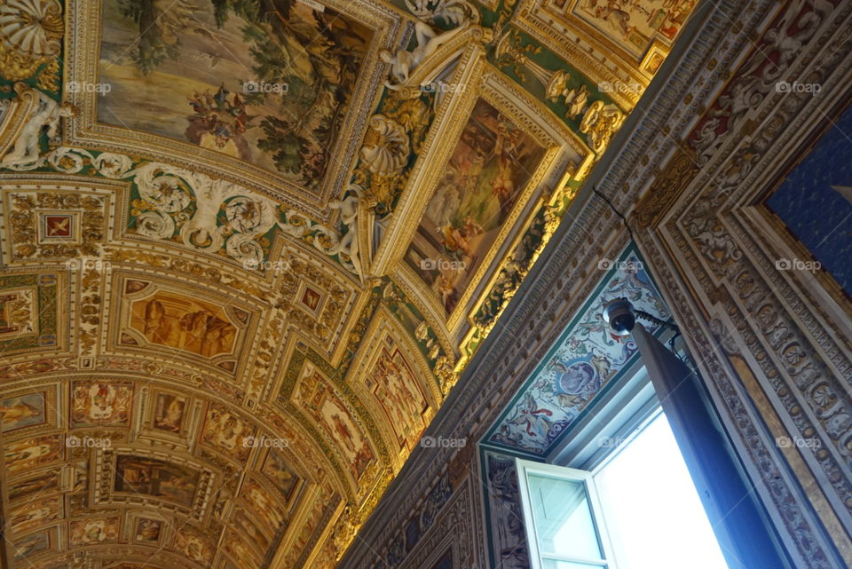 Italia. Taken in Vatican City, in the entrance to the Sistine Chapel.