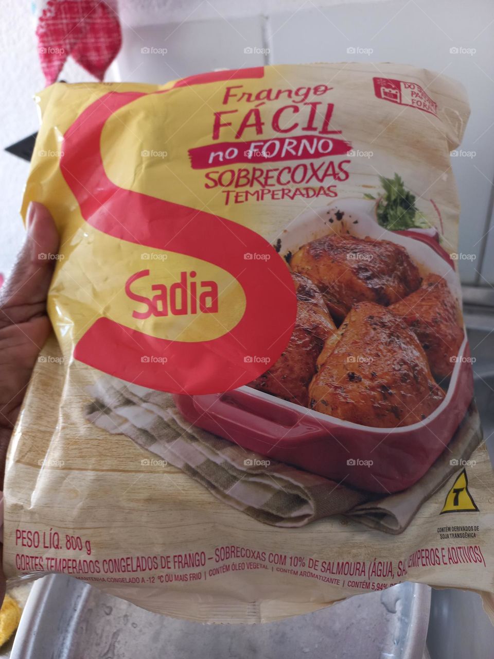 Bateu aquele vontade de comer frango assado fácil, rápido e prático? A Sadia tem várias opções e já vem temperado e não precisar usar papel alumínio