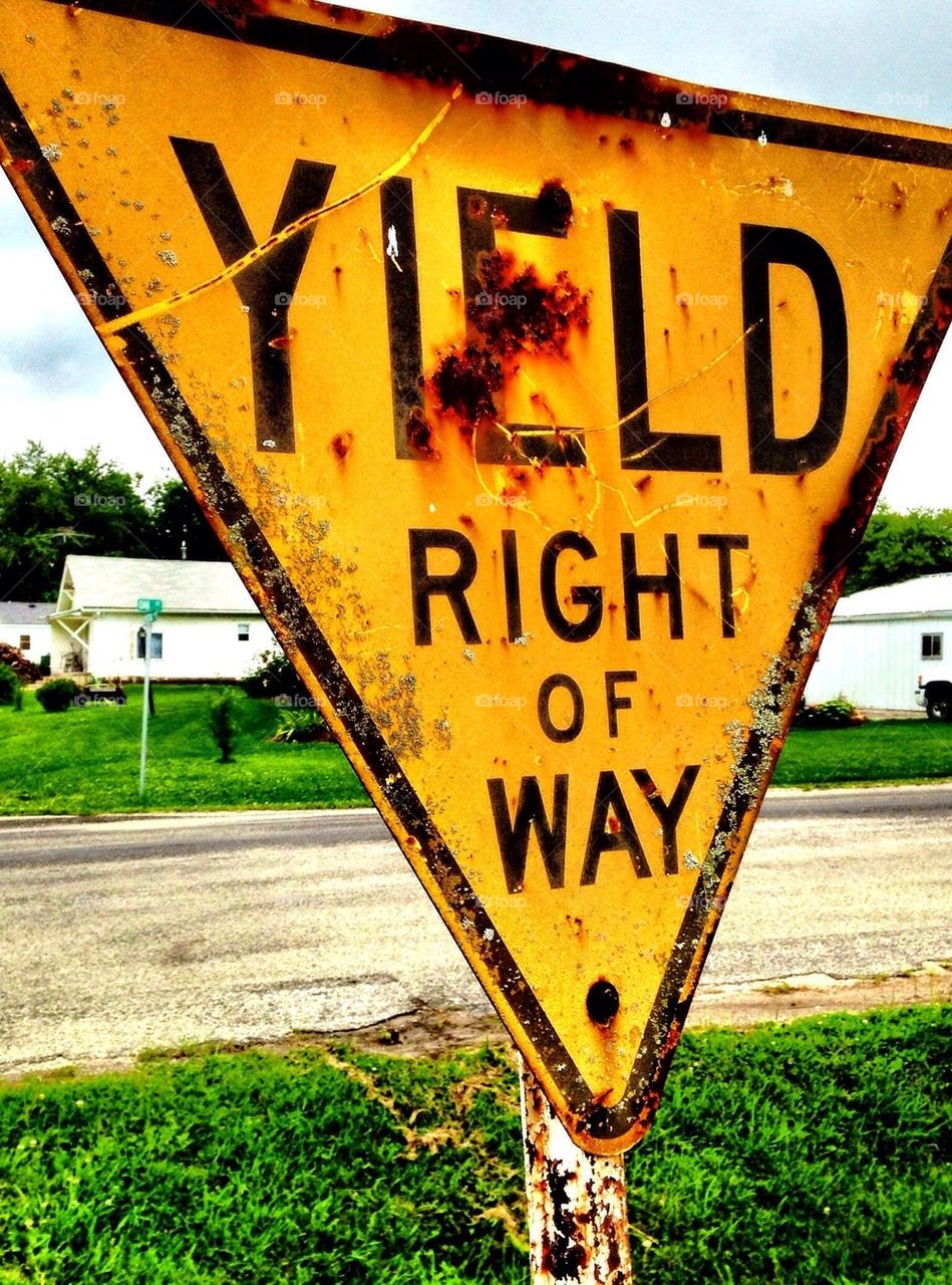 yield sign